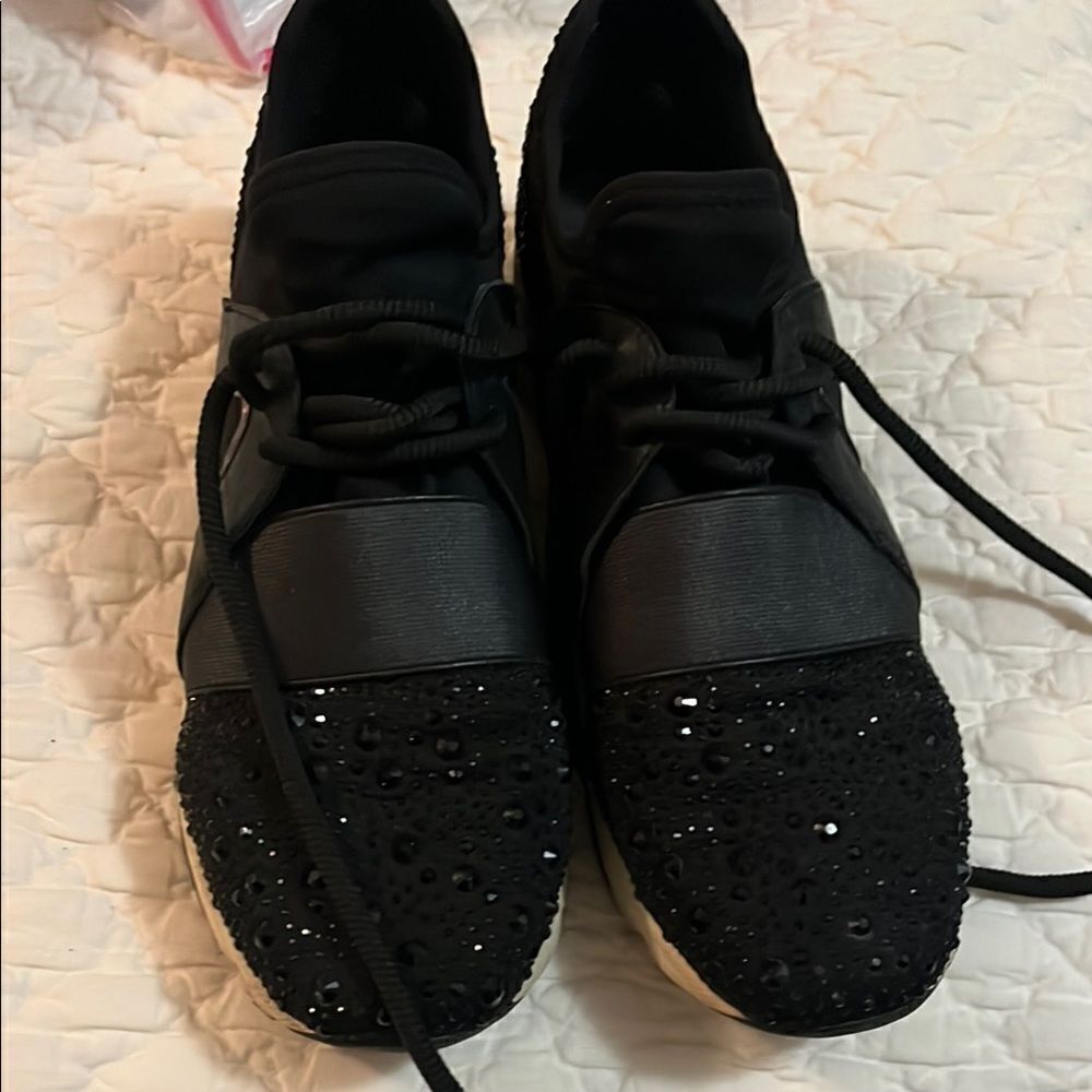 Black Women's Sneakers with Rhinestone Detailing